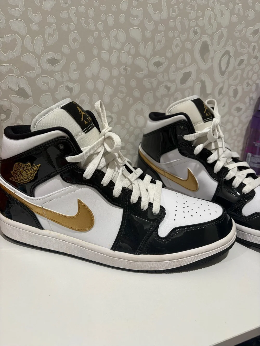 Jordan Mid Sneakers - White/Black/Gold